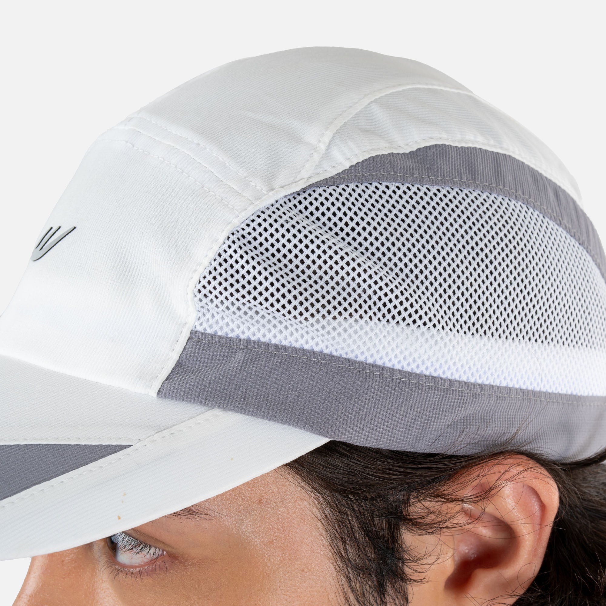 WB MESH COMBI CAP 01 Secondary image