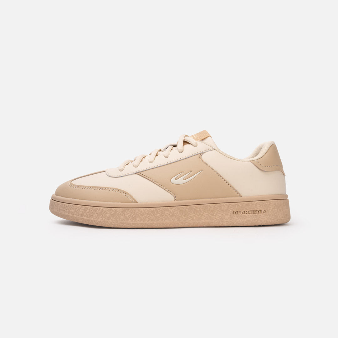 Man-made leather upper, mesh lining, Alpha grip rubber outsole, and Bounce Pad insole system. Affordable and durable, with comfort, breathability, a more secure fit, and excellent cushioning in every step to prevent heel shock. Main image