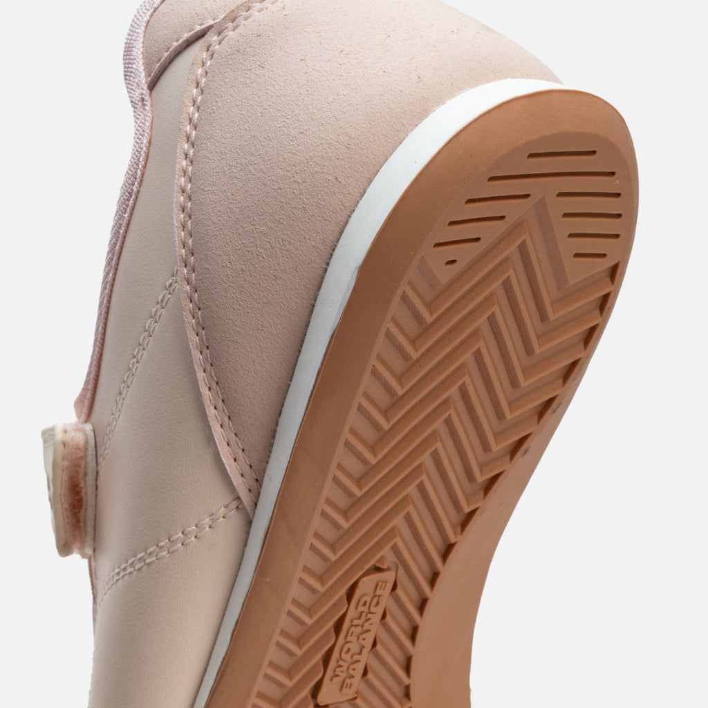 CHIC STRIDE