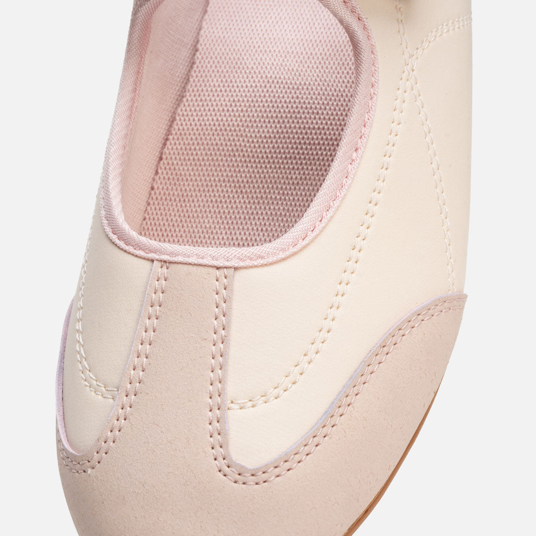 CHIC STRIDE