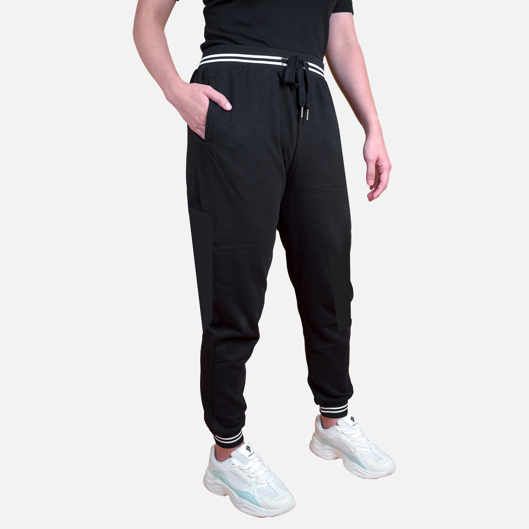 WBL JOGGER 01 Secondary image