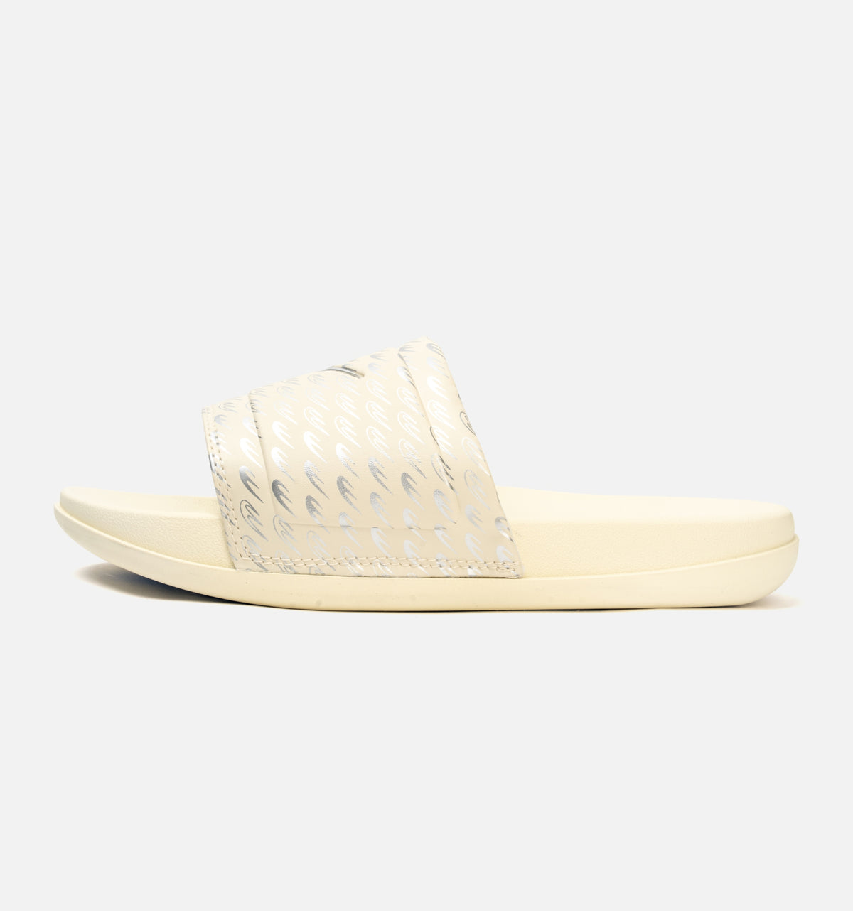 Man made leather upper, mesh lining, S-Foam footbed, and soft EVA midsole/outsole. Soft footbed and textile lining provide superior comfort with every step, a lightweight experience, and less muscle strain.