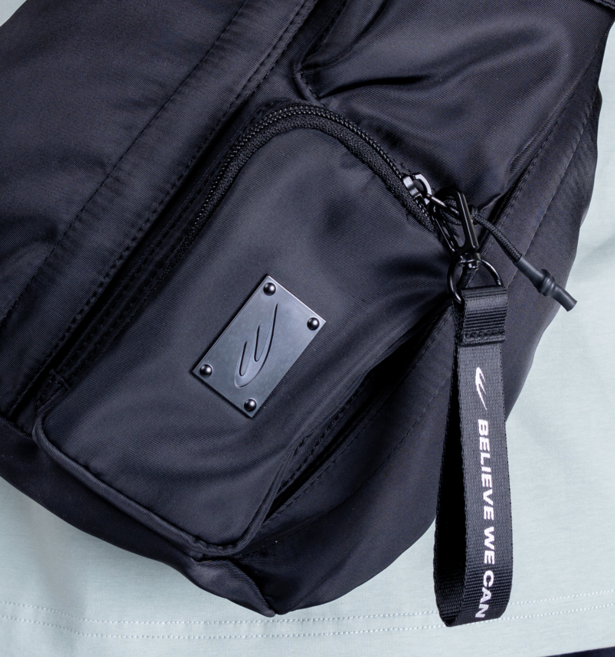 WBM BODY BAG 13 Secondary image