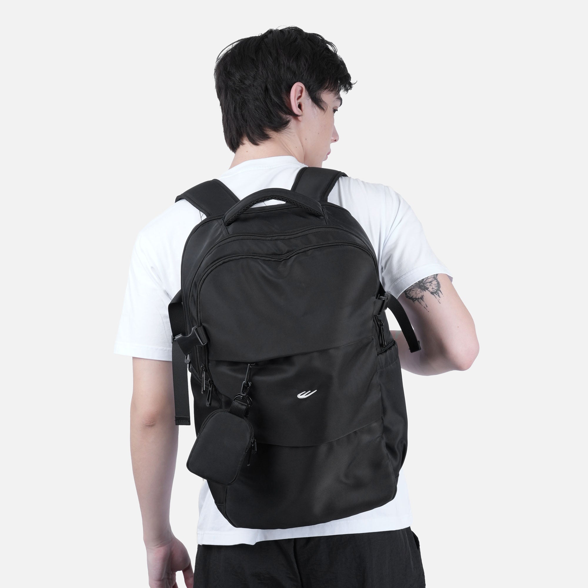 WBM TRAVEL BACKPACK 01