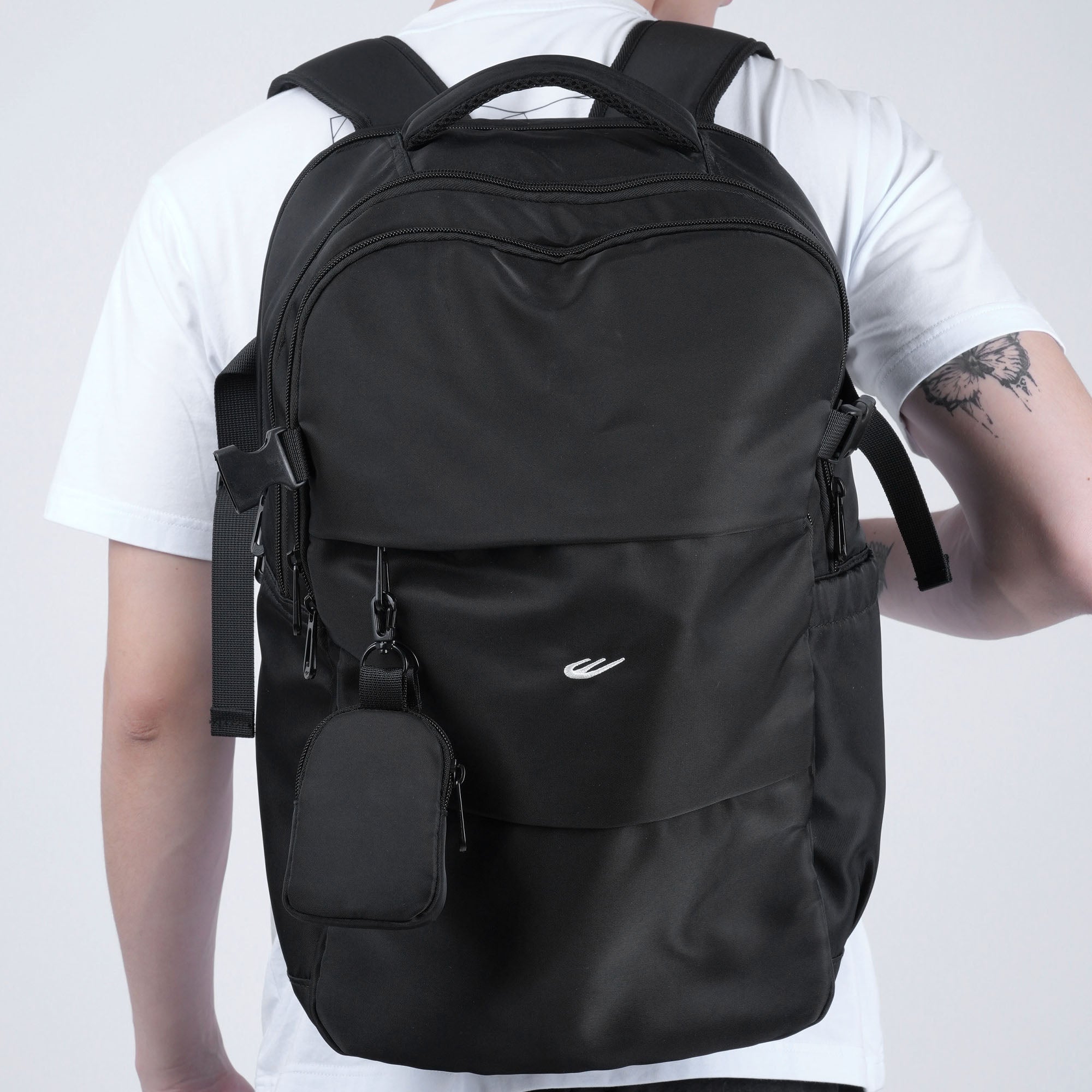 WBM TRAVEL BACKPACK 01 Secondary image