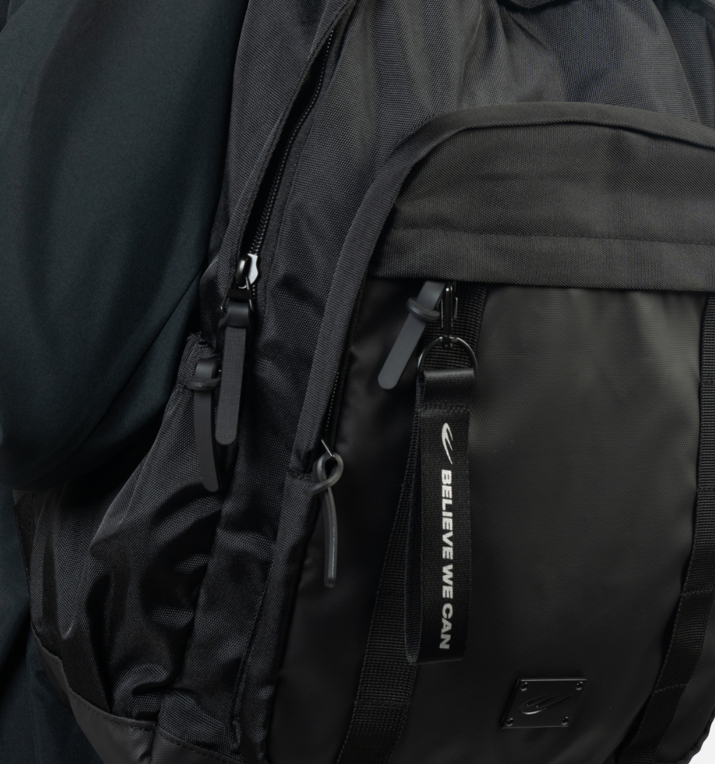 WBM TRAVEL BACKPACK 02
