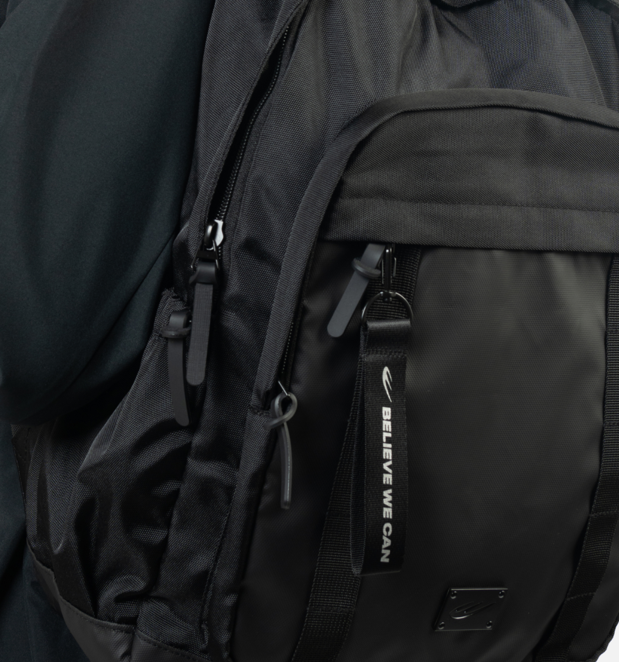 WBM TRAVEL BACKPACK 02