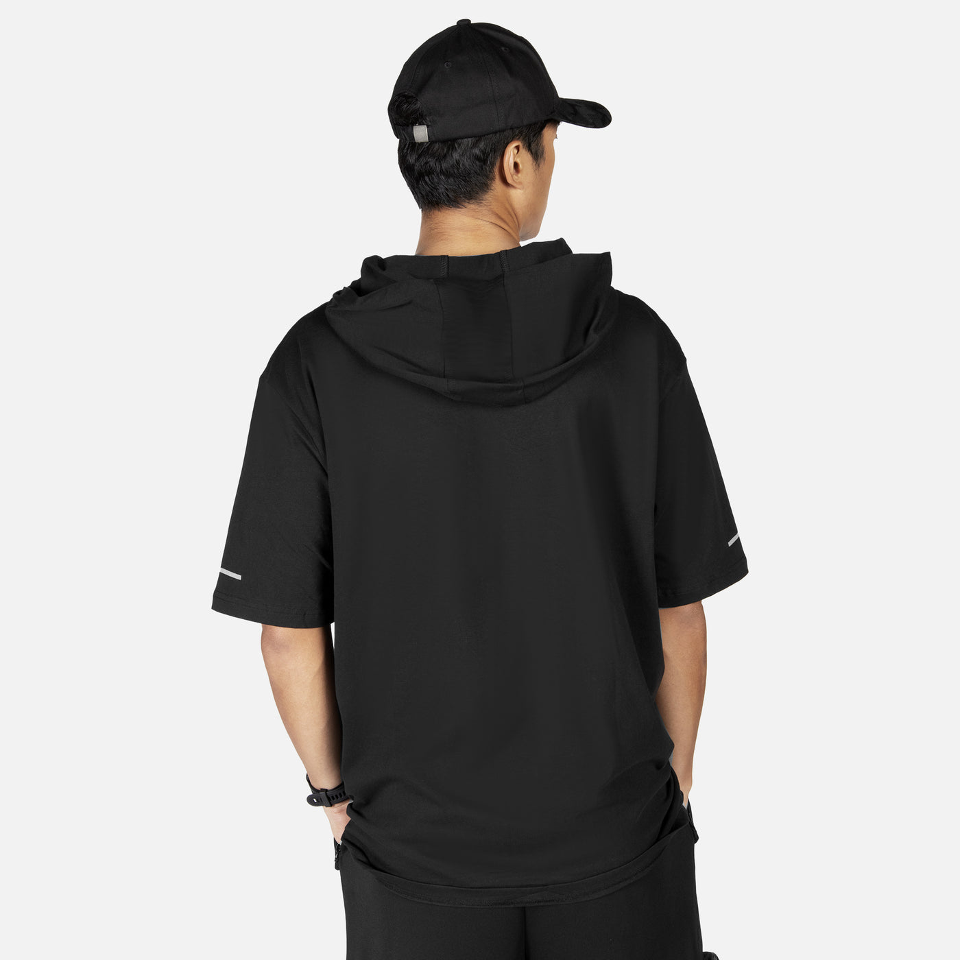PULLOVER HOODED TEE